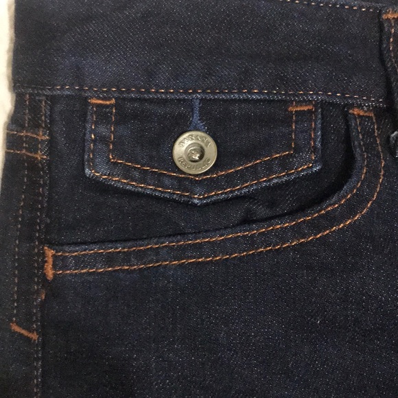 Never worn classic Banana Republic boot cut jeans - Picture 5 of 6